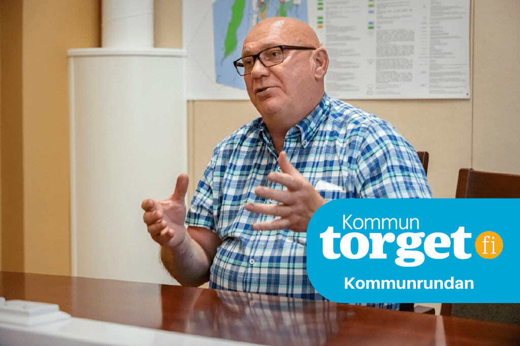Fullmäktigeordförande Kari Häggblom (SDP) säger att hans parti är principiellt emot att anställda sägs upp till förmån för köptjänster, men också att det kan bli nödvändigt.