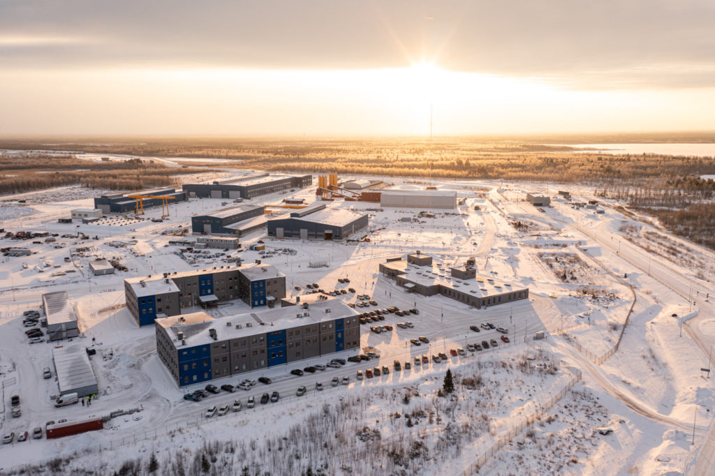 Kärnkraftverket Hanhikivi 1 ska byggas i Pyhäjoki, är det tänkt. Byggnader avsedda för stödfunktioner står där redan. Hur det blir med själva kraftverket återstår att se.